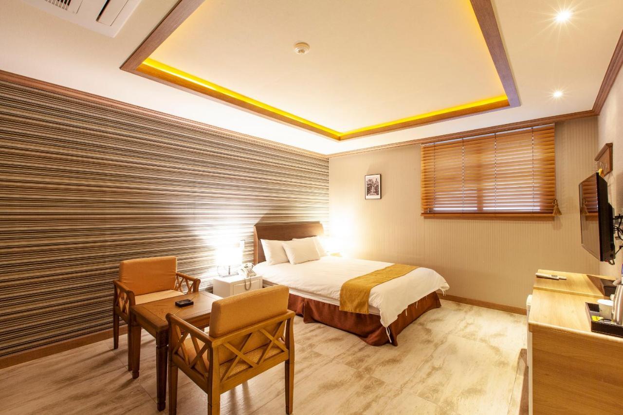 Sahara Hotel Jeju Exterior foto
