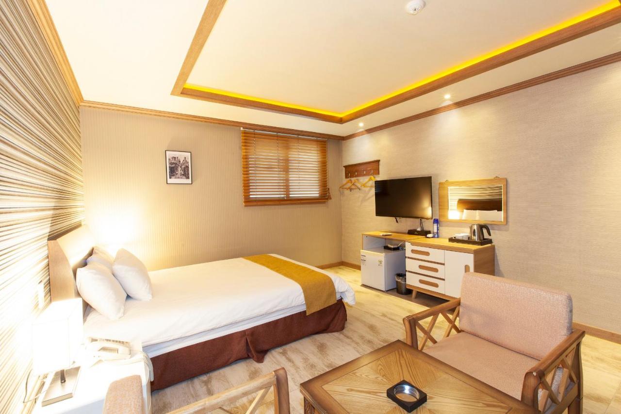 Sahara Hotel Jeju Exterior foto